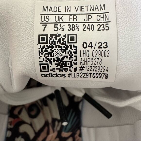 Adidas Original Stan Smith Butterfly Women’s Athletic Shoe Size 7 White NIB - Picture 8 of 11